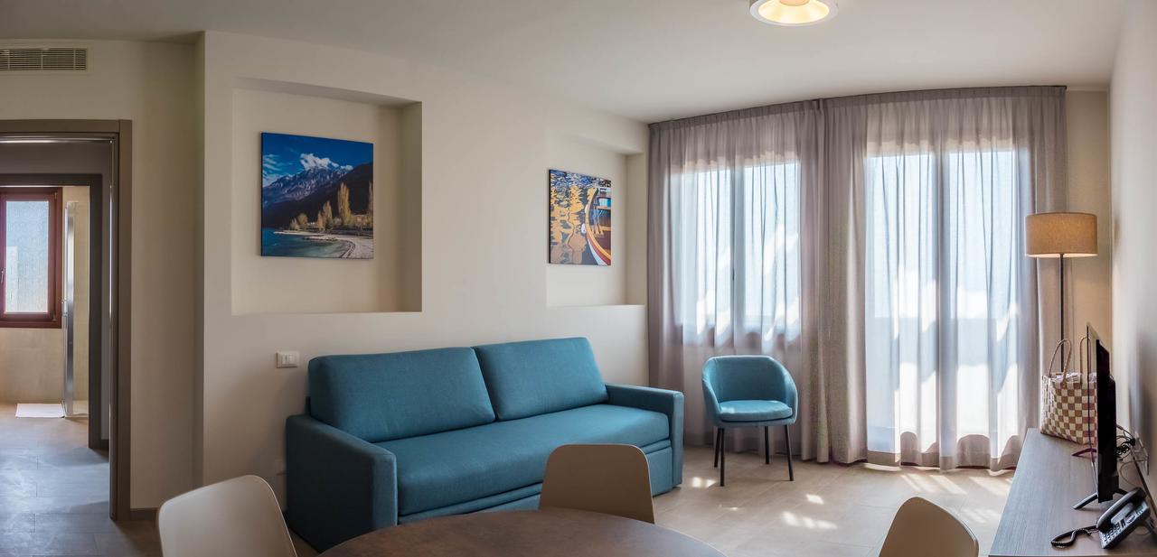 Le Torri Del Garda Familyspa Resort Torri Del Benaco Luaran gambar