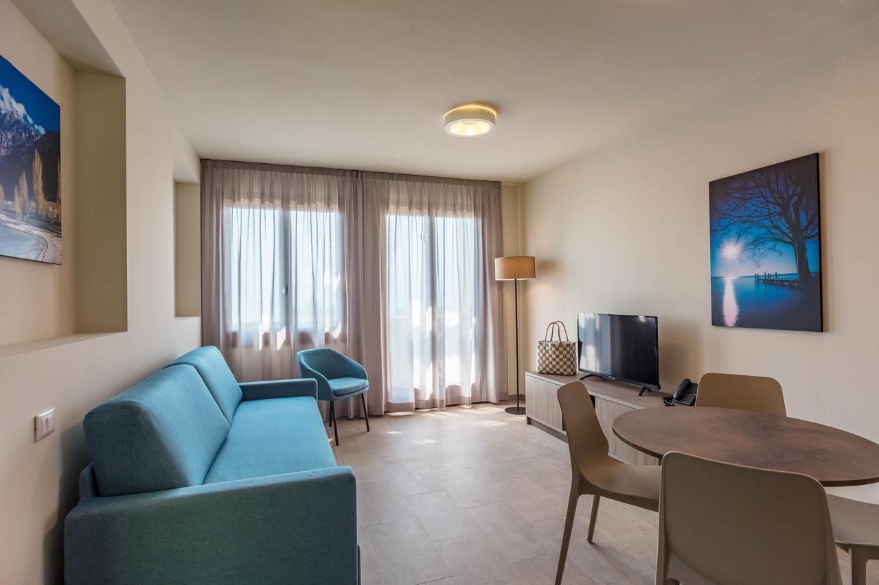 Le Torri Del Garda Familyspa Resort Torri Del Benaco Luaran gambar