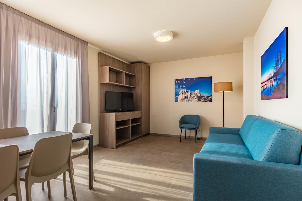 Le Torri Del Garda Familyspa Resort Torri Del Benaco Luaran gambar