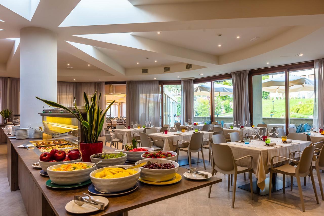 Le Torri Del Garda Familyspa Resort Torri Del Benaco Luaran gambar