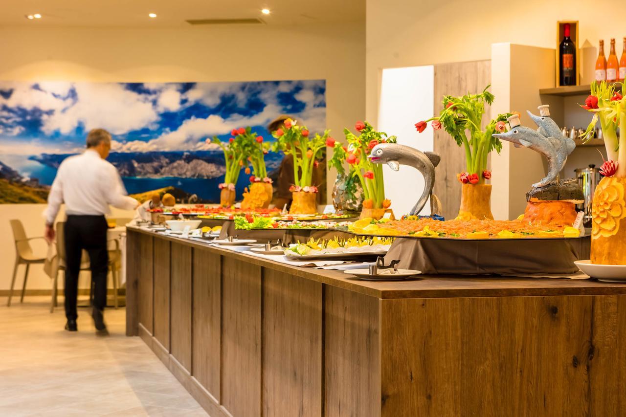 Le Torri Del Garda Familyspa Resort Torri Del Benaco Luaran gambar