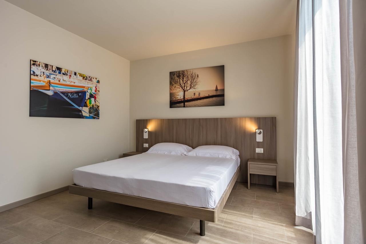 Le Torri Del Garda Familyspa Resort Torri Del Benaco Luaran gambar