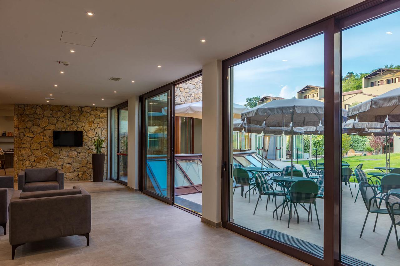 Le Torri Del Garda Familyspa Resort Torri Del Benaco Luaran gambar