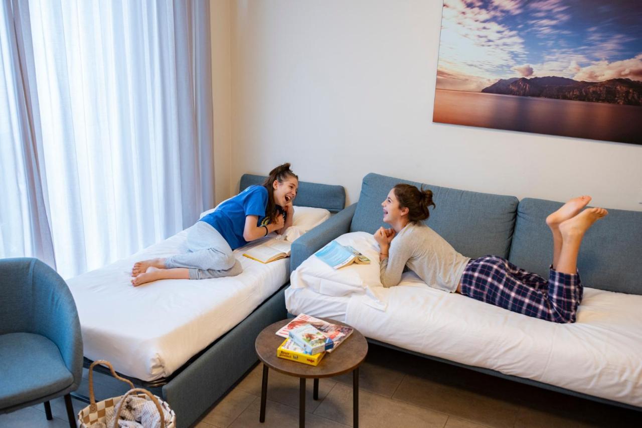 Le Torri Del Garda Familyspa Resort Torri Del Benaco Luaran gambar