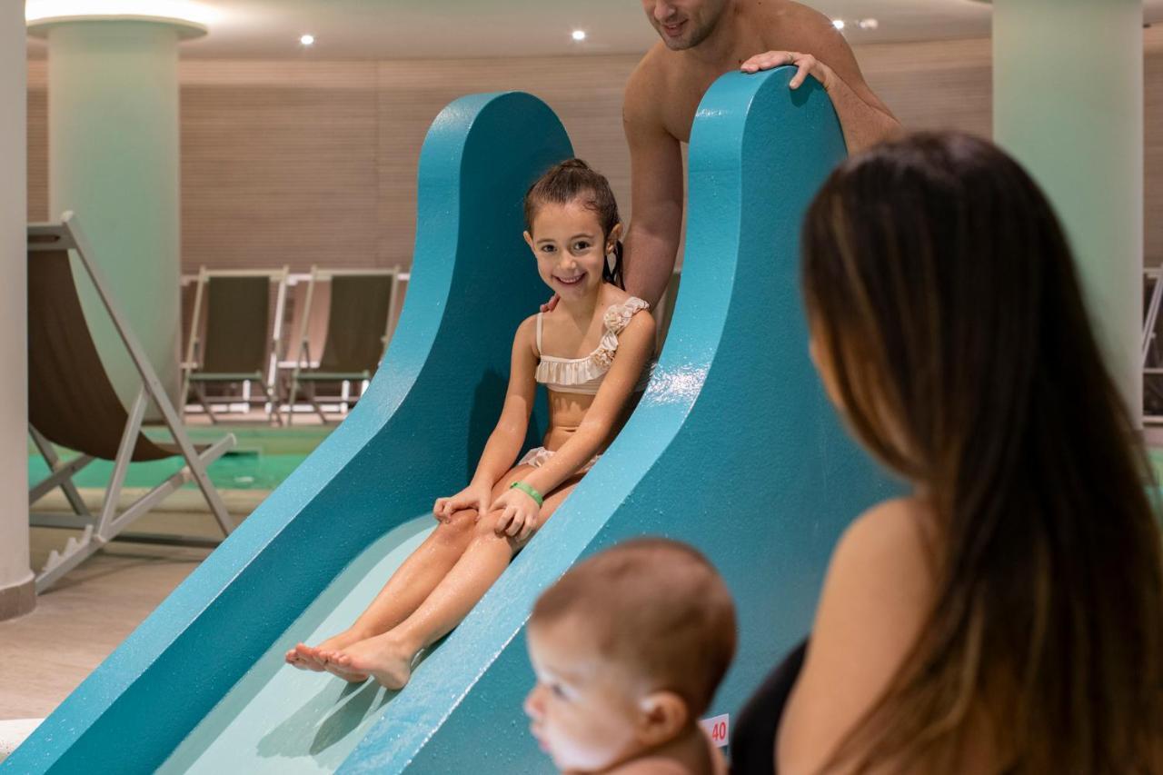 Le Torri Del Garda Familyspa Resort Torri Del Benaco Luaran gambar