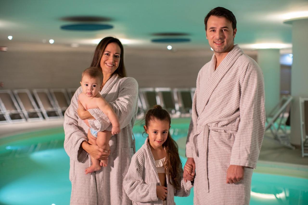 Le Torri Del Garda Familyspa Resort Torri Del Benaco Luaran gambar